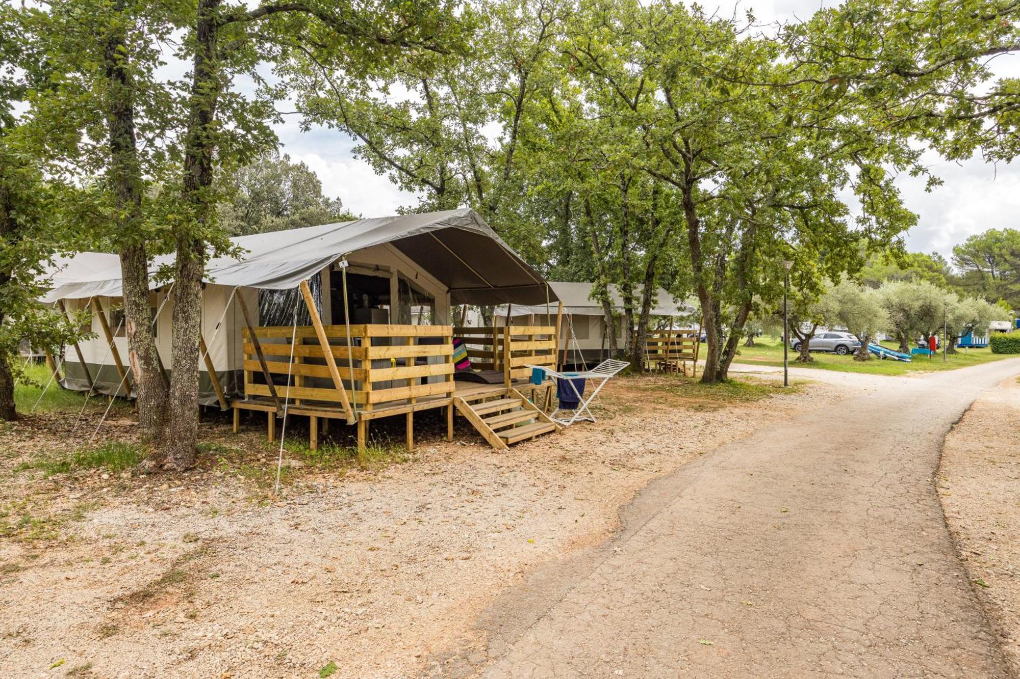 Easyatent Fkk Safari Tent Solaris Naturist - Clothes Free Poreč Rom bilde